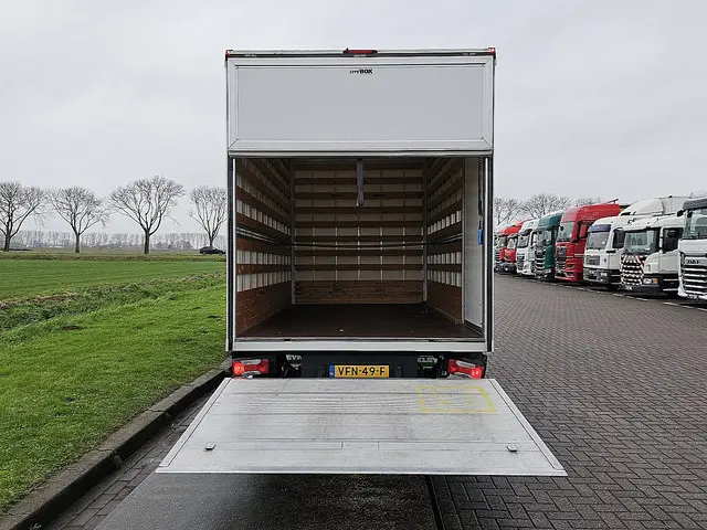 Iveco Daily 35C14 2020 Diesel 12