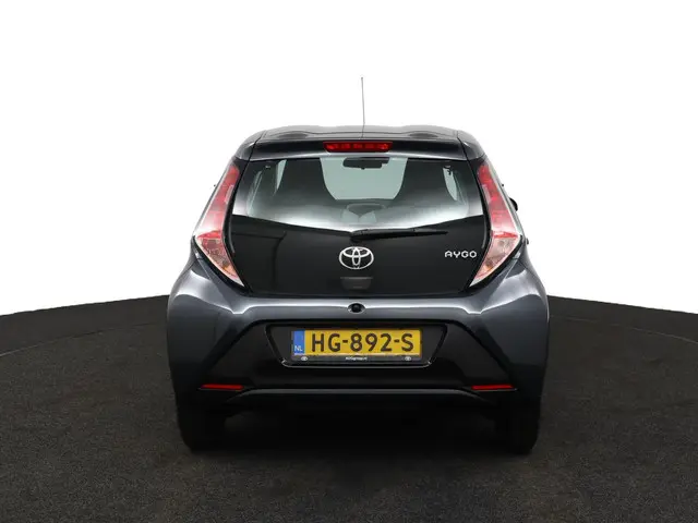 Toyota Aygo 1.0 VVT-i x-play 2015 Benzine 63