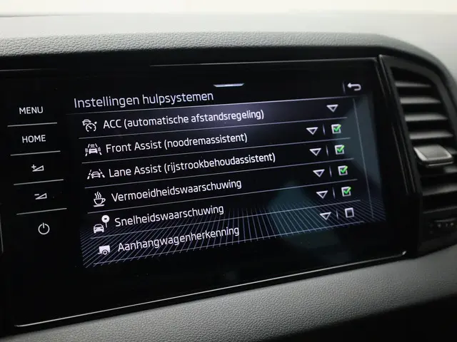 Škoda Karoq 1.5TSI/150PK ACT Sportline DSG 2025 Benzine 10