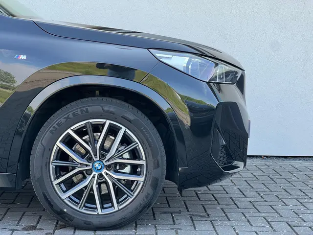 BMW iX1 eDrive20 2024 Elektrisch 23