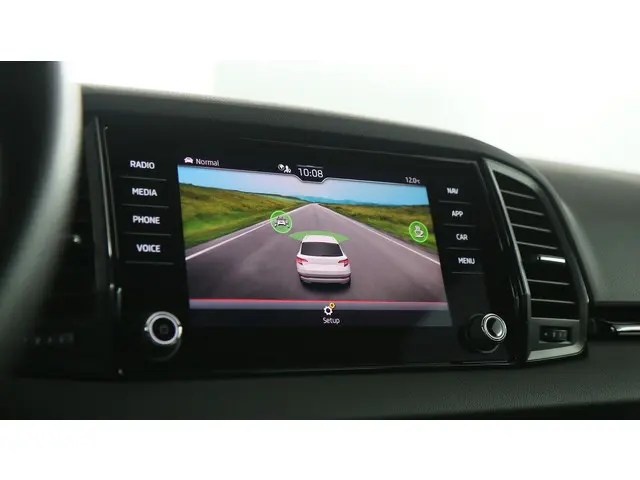 Škoda Karoq 1.5 TSI ACT Sportline Business 2020 Benzine 32