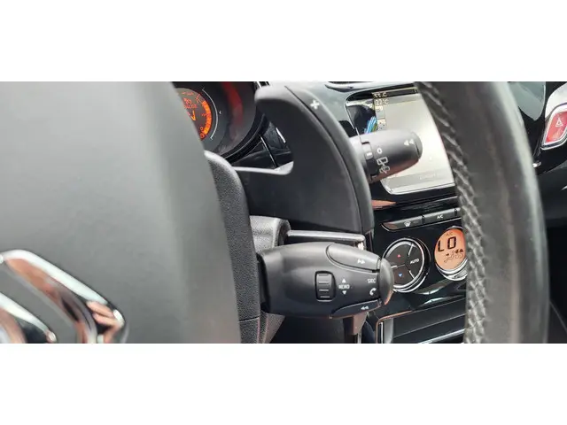 Citroën C3 1.2 PureTech Exclusive 2015 Benzine 15