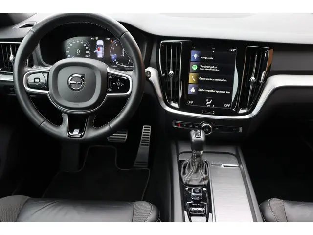 Volvo V60 2.0 T4 R-Design org. NL-auto 2019 Benzine 15