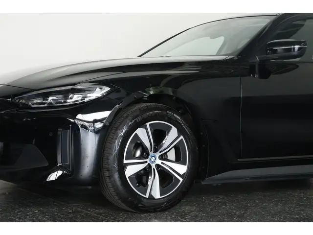 BMW i4 eDrive40 84 kWh 2022 Elektrisch 33