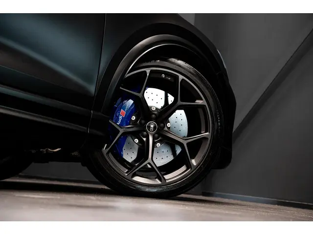 Audi Q8 4.0 TFSI RS Q8 quattro Performance 2025 Benzine 6