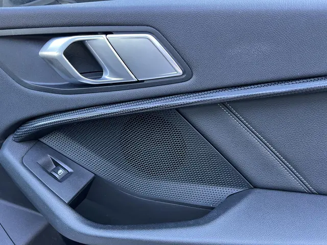 BMW 1 Serie 118i Sport Line 2020 Benzine 27