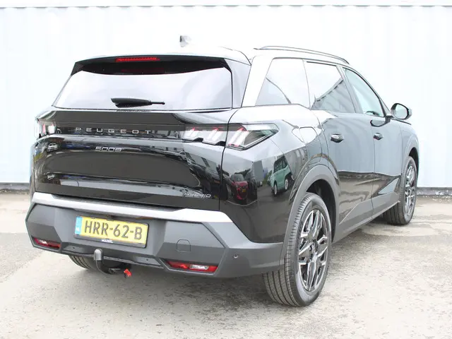 Peugeot 5008 1.2 Hybrid 145 Allure 2025 Hybride Benzine 7