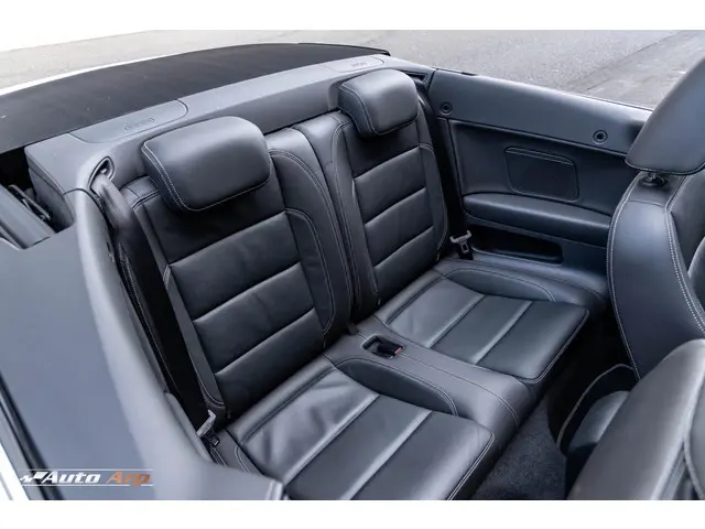 Volkswagen Golf Cabriolet 2.0 TSI R 2013 Benzine 23