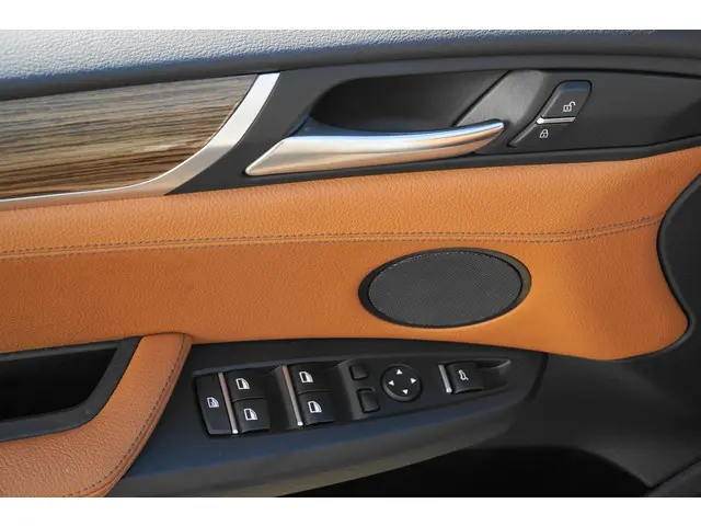 BMW X3 XDrive20i High Executive X-DRIVE 2014 Benzine 21