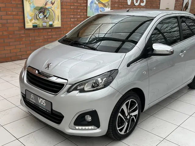 Peugeot 108 e-VTi 72 Active 2020 Benzine 6