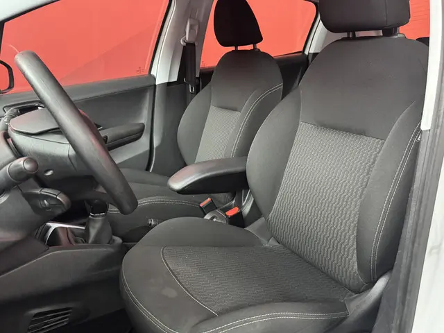 Peugeot 208 1.2 PureTech Blue Lion 2017 Benzine 7