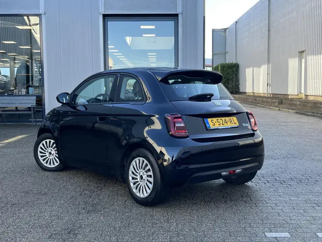 Fiat 500e 42 kWh 2023 Elektrisch 41