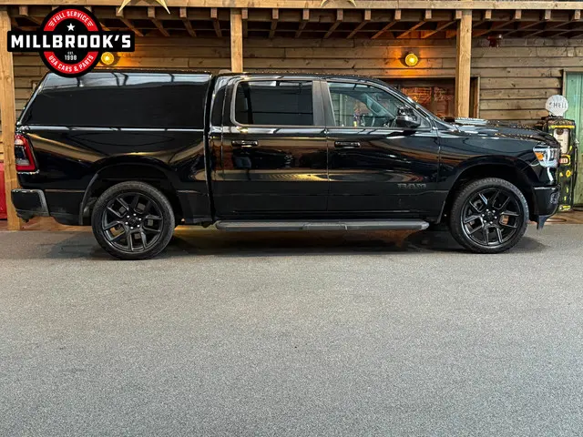 Dodge Ram 1500 5.7 V8 Laramie 2024 LPG/Gas 6