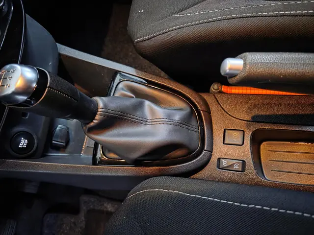 Renault Clio Estate 0.9 TCe Limited 2019 Benzine 16