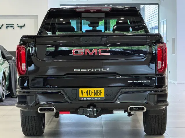 GMC Sierra 6.2 V8 DENALI 2024 Benzine 14