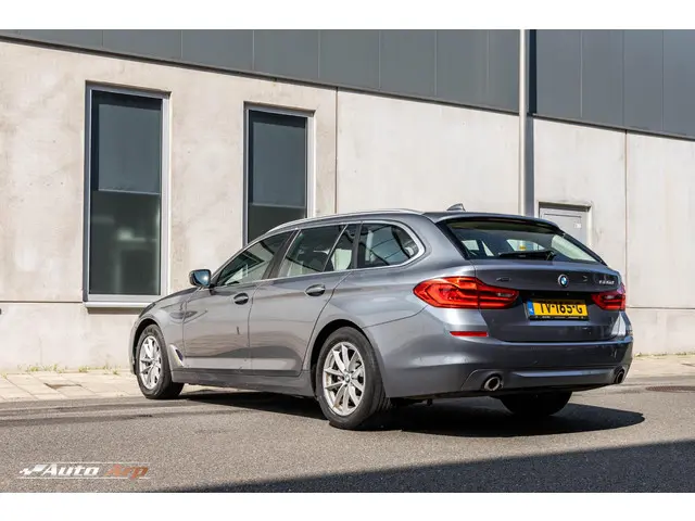 BMW 5 Serie Touring 520d xDrive Executive 2018 Diesel 15