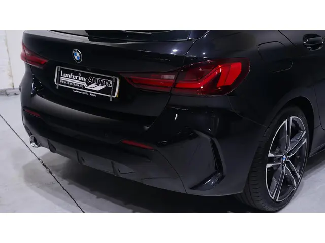 BMW 1 Serie 118i M Sport 2021 Benzine 15