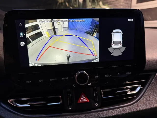 Hyundai i30 Wagon 1.5 T-GDi MHEV Premium 2024 Benzine 16