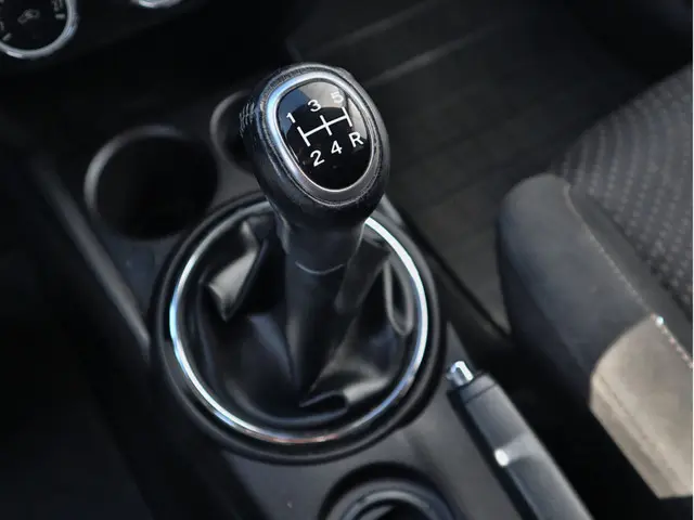 Mitsubishi ASX 1.6 Cleartec Intense 2015 Benzine 21