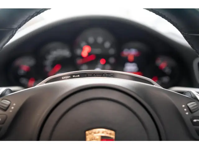 Porsche 911 3.4 Carrera 4 2015 Benzine 17