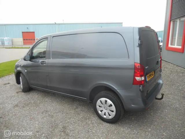 Mercedes-Benz Vito Bestel 109 CDI Economy 2017 Diesel 3