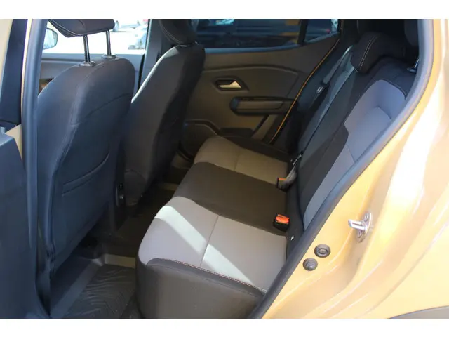 Dacia Sandero Stepway TCe 100 ECO-G Up&Go 2025 Benzine 18