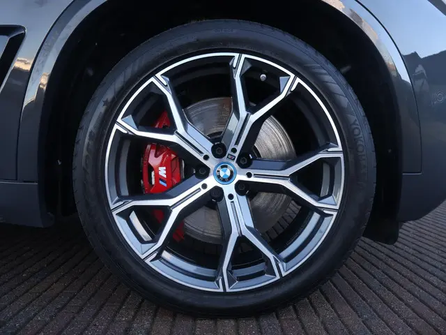 BMW X5 xDrive50e 2025 Hybride Benzine 10