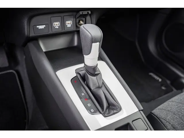 Honda Jazz 1.5i e:HEV ELEGANCE 2022 Hybride Benzine 4