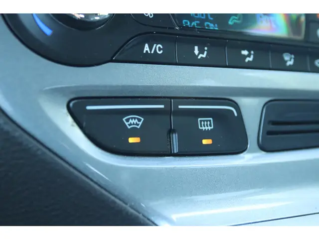Ford Focus WAGON 1.6 TI-VCT TITANIUM AUT. 2013 Benzine 16