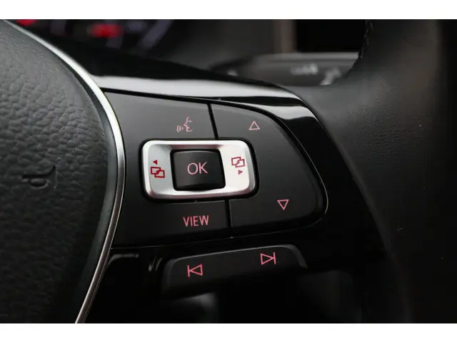 Volkswagen Polo 1.0 TSI Comfortline 2019 Benzine 32