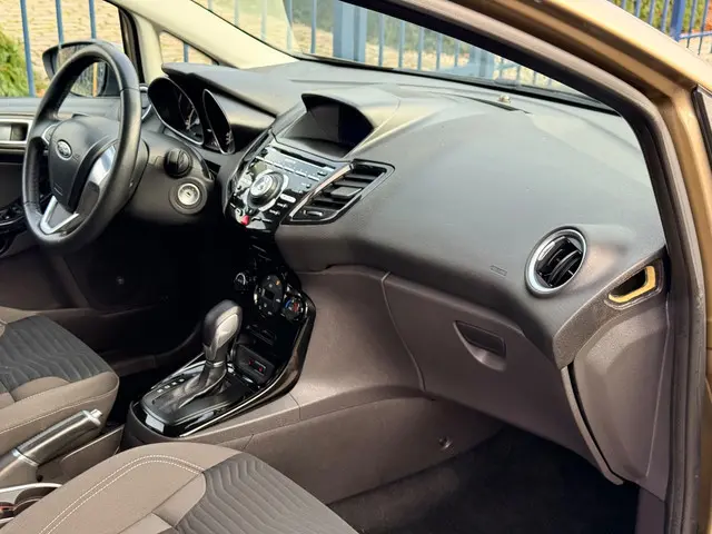 Ford Fiesta 1.0 EcoBoost Titanium automaat 2014 Benzine 14