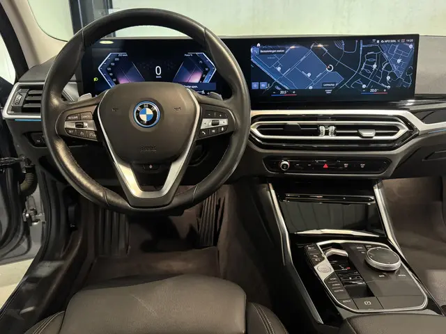 BMW 3 Serie Touring 320e 2022 Hybride Benzine 4