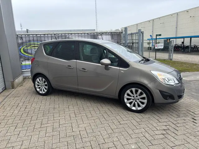 Opel Meriva 1.4 Turbo Cosmo 2014 Benzine 2