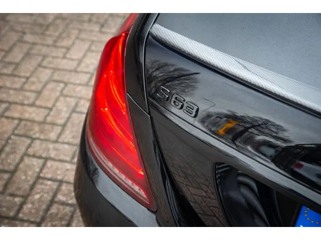 Mercedes-Benz S-Klasse AMG 63 4Matic Lang 2015 Benzine 42