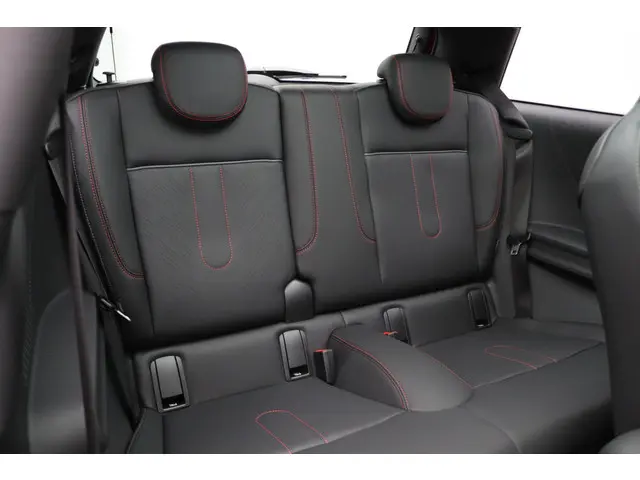 MINI 3-Deurs Cooper C 2024 Benzine 21