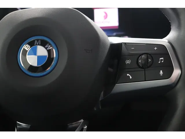 BMW iX1 xDrive30 Launch Edition 67 kWh 2023 Elektrisch 17
