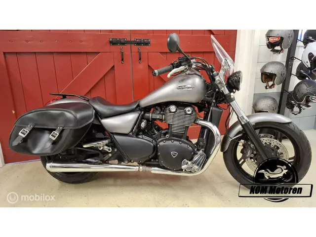 Triumph THUNDERBIRD Storm ABS 2014 Benzine 4