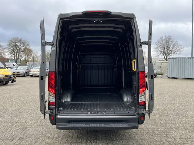 Iveco Daily 35S18HV 3.0 352L H2 2024 Diesel 24