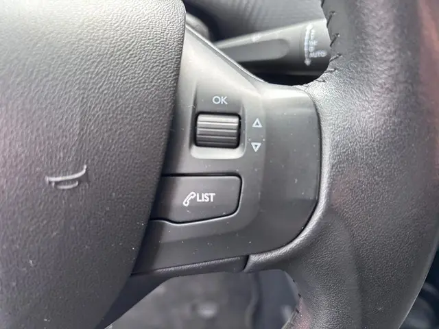 Peugeot 2008 1.2 PureTech Allure 2018 Benzine 30