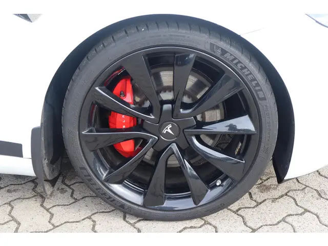 Tesla Model 3 Performance AWD 75 kWh 2019 Elektrisch 16