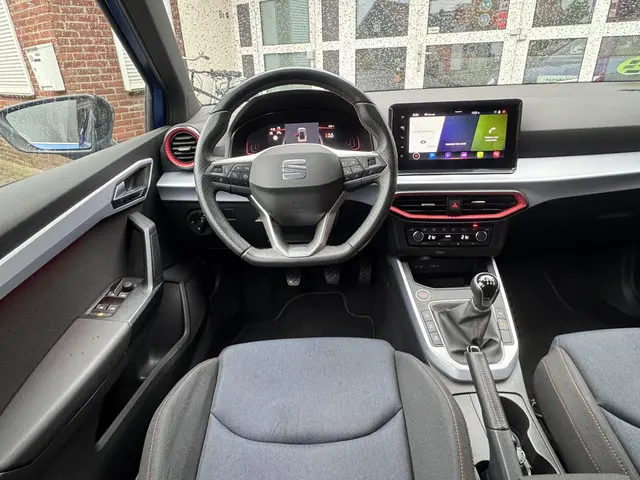 SEAT Arona 1.0 TSI FR Business Connect 2023 Benzine 17