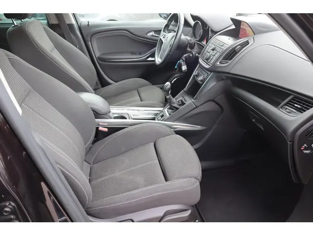 Opel Zafira Tourer 1.4 Cosmo 2012 Benzine 12