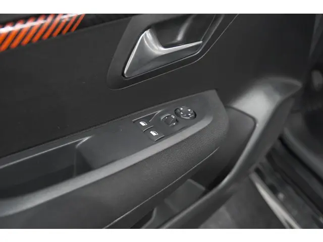 Peugeot 208 PureTech 75 Active 2023 Benzine 20