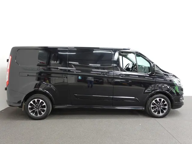 Ford Transit Custom 320 2.0 TDCI L2H1 Sport 2023 Diesel 34