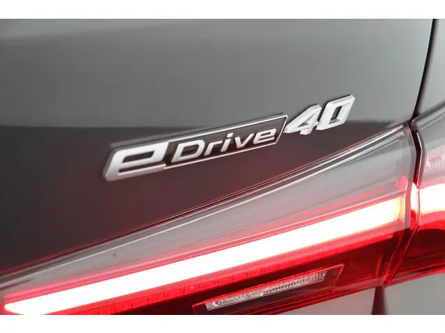 BMW i4 eDrive40 High Executive 84 kWh 2022 Elektrisch 78