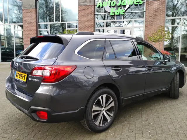 Subaru Outback 2.5i Premium 2019 Benzine 6