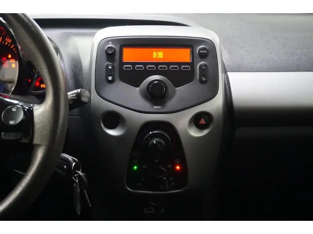 Citroën C1 1.0 e-VTi Selection / 1e Eigenaar / 2016 Benzine 10