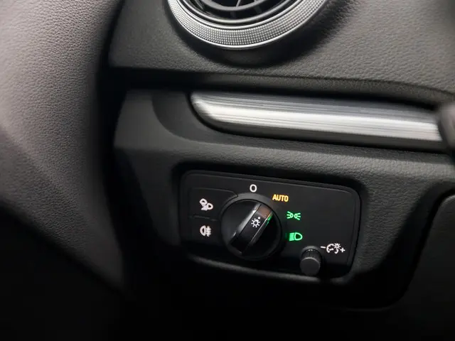 Audi A3 Sportback 1.4 e-tron Sport 2018 Hybride Benzine 25