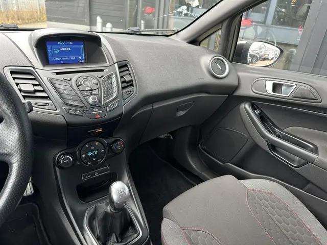Ford Fiesta 1.0 EcoBoost ST Line 2017 Benzine 11