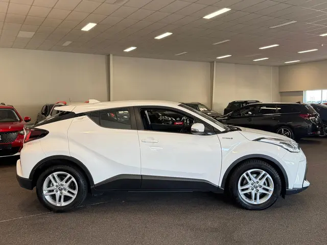 Toyota C-HR 1.8 Hybrid Active 2021 Hybride Benzine 6
